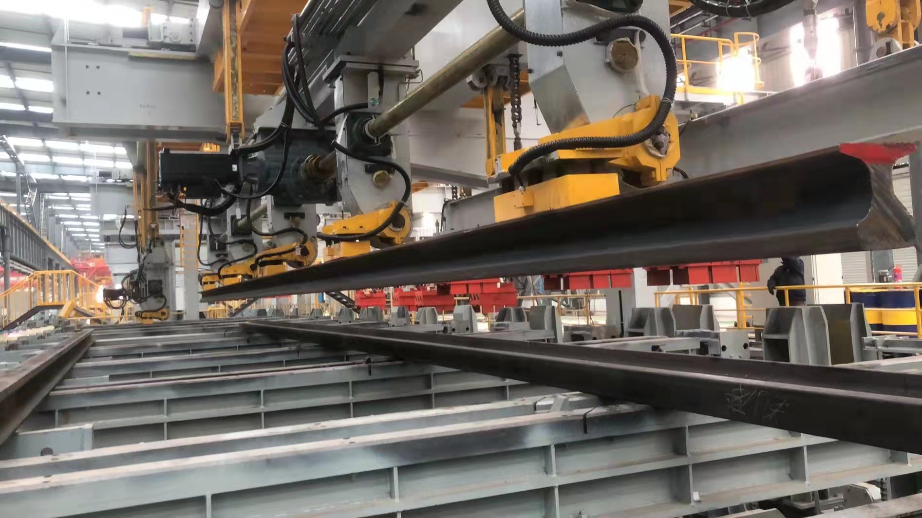 千豪吊型材，鋼軌自動化生產(chǎn)線用電永磁鐵